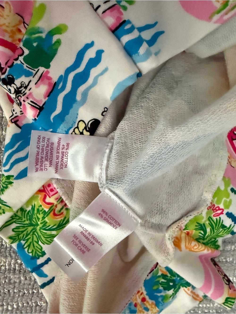 NWT Disney x Lilly Pulitzer Mickey and Mini Half Zip Pullover size L 8-10 yrs - Picture 4 of 6